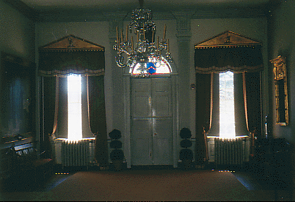 http://ghostly.freeservers.com/images/new/Hampton%20Mansion%203.gif
